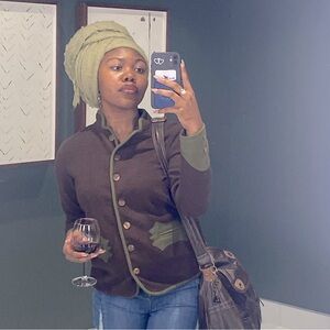 Meet your Posher, Nyleema